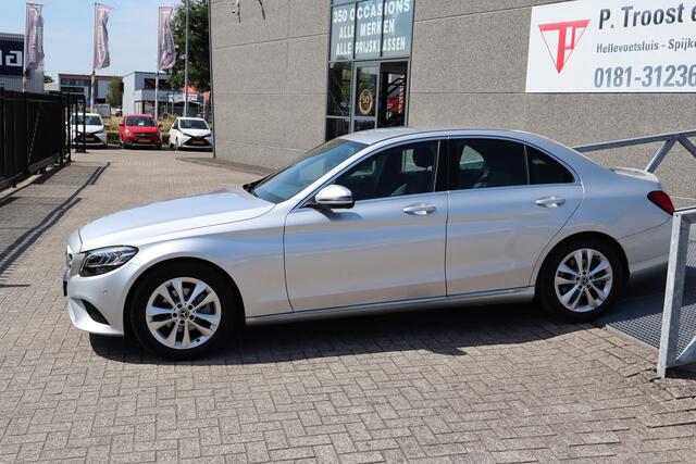 Mercedes-Benz C-KLASSE 180 FACE LIFT/Orig. NL/Virtueel cockpit/Apple carplay/Stoelverwarming/Achteruitrijcamera/Led koplampen/Navigatie/Parkeersensoren/Dodehoeksdetectie