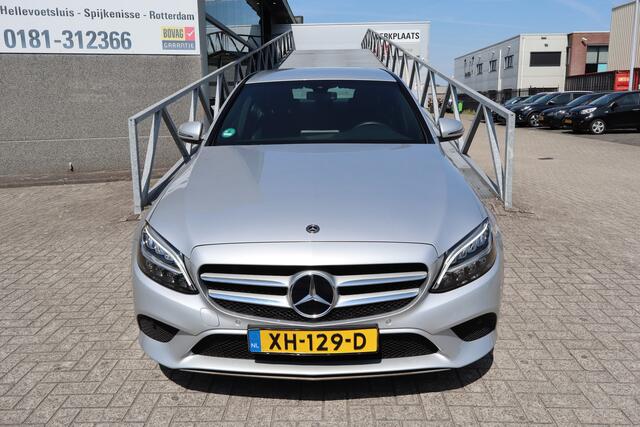 Mercedes-Benz C-KLASSE 180 FACE LIFT/Orig. NL/Virtueel cockpit/Apple carplay/Stoelverwarming/Achteruitrijcamera/Led koplampen/Navigatie/Parkeersensoren/Dodehoeksdetectie