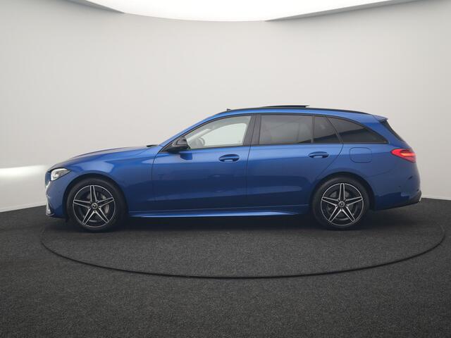 Mercedes-Benz C-KLASSE Estate 300 e 4MATIC AMG Line PHEV 313pk Dealer O.H. | Trekhaak Af Fabriek | Panodak | 360 Camera | Head Up | Adaptive Cruise | Digital Light | Alcantara Sportstoelen Memory & Verwarmd | Sfeerverlichting | Apple Carplay | Blis | DAB | Plug In Hybrid |