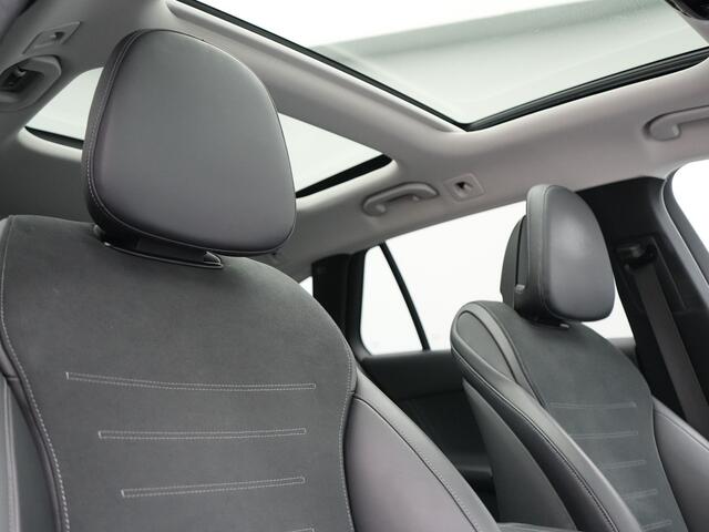Mercedes-Benz C-KLASSE Estate 300 e 4MATIC AMG Line PHEV 313pk Dealer O.H. | Trekhaak Af Fabriek | Panodak | 360 Camera | Head Up | Adaptive Cruise | Digital Light | Alcantara Sportstoelen Memory & Verwarmd | Sfeerverlichting | Apple Carplay | Blis | DAB | Plug In Hybrid |