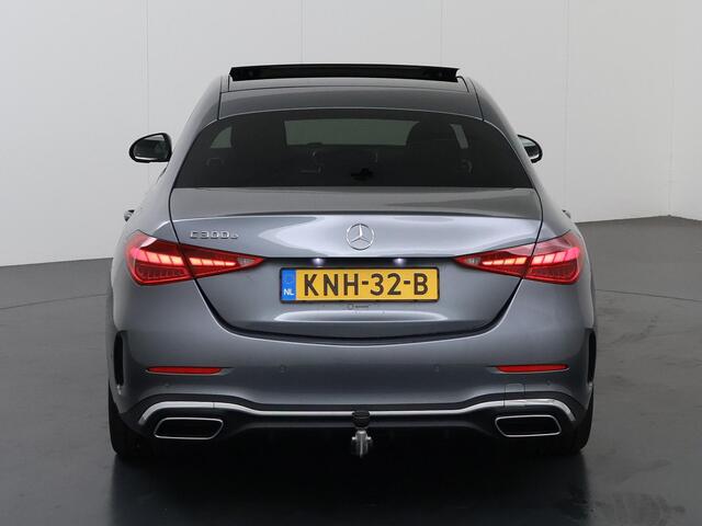 Mercedes-Benz C-KLASSE 300e Business Solution AMG | Matrix Led | Panoramaschuifdak | Burmester | Stoelverwarming | Dodehoekassistent |