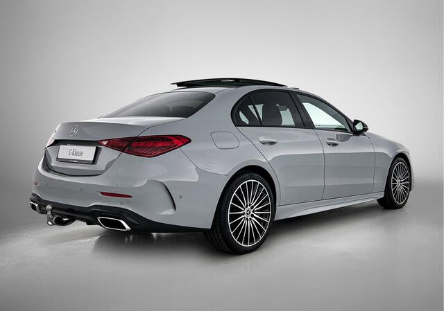 Mercedes-Benz C-KLASSE 300 e 140 Years Edition | Premium Plus | Nightpakket | Trekhaak | Middenconsole metaalstructuur | Panoramaschuifdak | 360° camera | Sfeerverlichting | Sierdelen metaalstructuur | Smartphone-integratie |