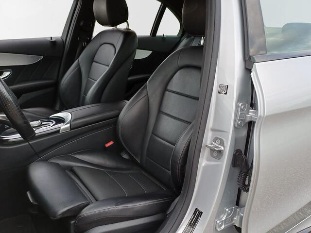 Mercedes-Benz C-KLASSE 180 AMG / Leder / LED / NLauto