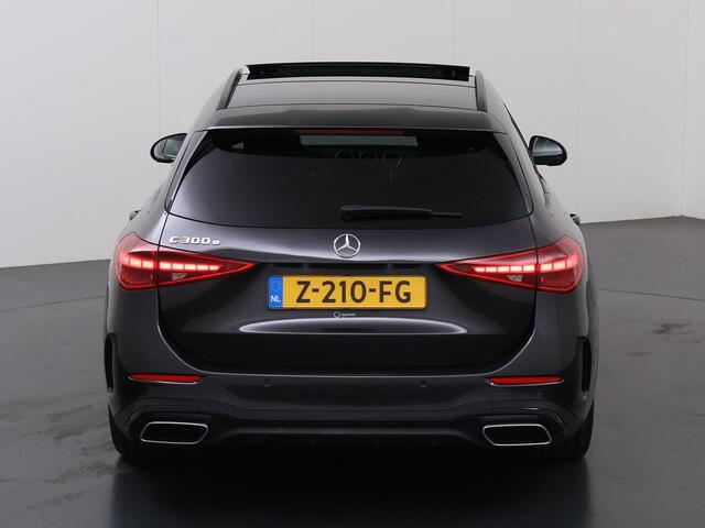 Mercedes-Benz C-KLASSE Estate 300 e AMG Line | Night | Panoramadak | Stoelventilatie | Stoelverwarming | Digital Light |