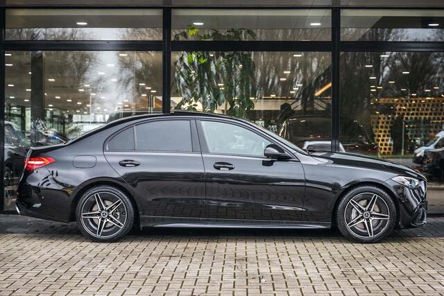 Mercedes-Benz C-KLASSE 180 AMG Line | Achteruitrijcamera | Panorama-schuifdak | Sfeerverlichting | Nightpakket | Stoelverwarming