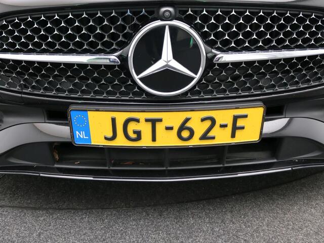 Mercedes-Benz C-KLASSE Estate 300 e Business Solution AMG AMG Line | Night Pakket | Panorama Schuif-Kanteldak | Parkeerpakket met 360°-camera | Alarm Klasse 3. Inclusief 24 maanden Mercedes-Benz Certified garantie voor Europa.