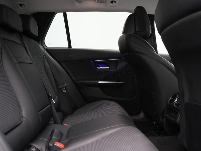 Mercedes-Benz C-KLASSE Estate 300 e Avantgarde PHEV 313pk Dealer O.H | Cruise Control | Camera | Apple Carplay | Virtual | Elektrische Sporstoelen Verwarmd | Navigatie | MBUX Infotainment | DAB | 17"L.M | Plug In Hybrid |