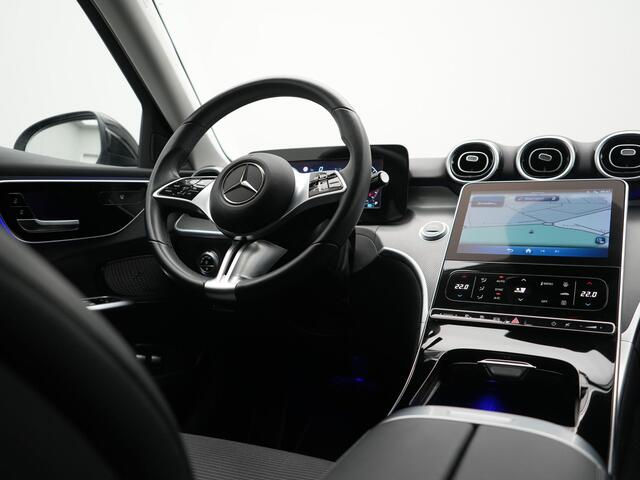 Mercedes-Benz C-KLASSE Estate 300 e Avantgarde PHEV 313pk Dealer O.H | Cruise Control | Camera | Apple Carplay | Virtual | Elektrische Sporstoelen Verwarmd | Navigatie | MBUX Infotainment | DAB | 17"L.M | Plug In Hybrid |