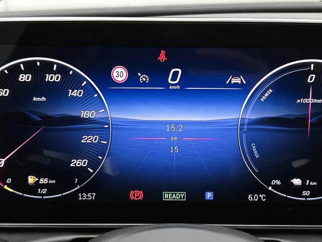 Mercedes-Benz C-KLASSE 300 e Business Solution AMG | Panoramadak | Trekhaak | 360° camera | Nightpakket | Multispaaks velgen | Inclusief 24 maanden MB Certified garantie voor Europa.