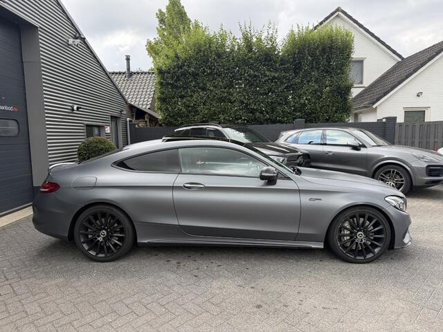 Mercedes-Benz C-KLASSE Coupé AMG 43 4MATIC | Panoramadak | Kuipstoelen | Burmester | Camera | Carbon | DAB | Elektrische Achterklep | Sfeerverlichting |