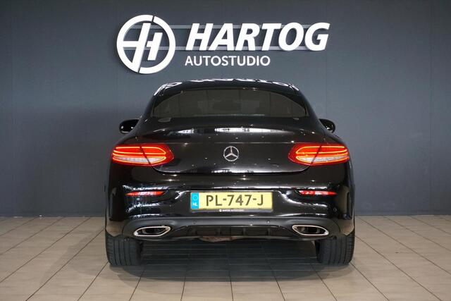 Mercedes-Benz C-KLASSE Coupé 180 Ambition AMG + SPORTSTOELEN / 19'' / STOELVERWARMING / XENON