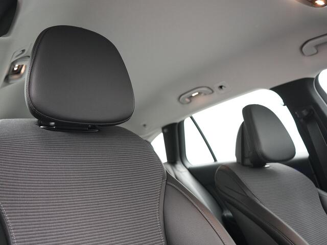 Mercedes-Benz C-KLASSE Estate 300 e PHEV 313pk Dealer O.H | Adaptive Cruise | Camera | Apple Carplay | BLIS | Sportstoelen Verwarmd | Virtual Cockpit | Navigatie | DAB | 17"L.M | Plug In Hybrid |