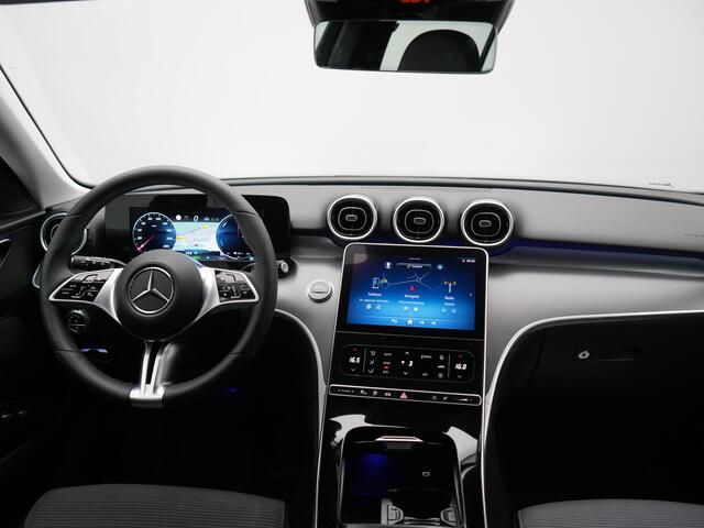 Mercedes-Benz C-KLASSE Estate 300 e PHEV 313pk Dealer O.H | Adaptive Cruise | Camera | Apple Carplay | BLIS | Sportstoelen Verwarmd | Virtual Cockpit | Navigatie | DAB | 17"L.M | Plug In Hybrid |