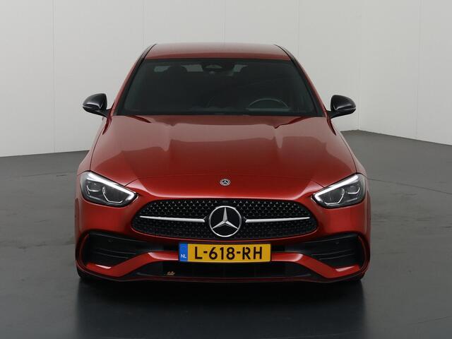 Mercedes-Benz C-KLASSE 180 AMG Line | Night | Multispaaks velgen | Achteruitrijcamera | Stoelverwarming |