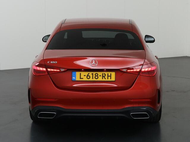 Mercedes-Benz C-KLASSE 180 AMG Line | Night | Multispaaks velgen | Achteruitrijcamera | Stoelverwarming |
