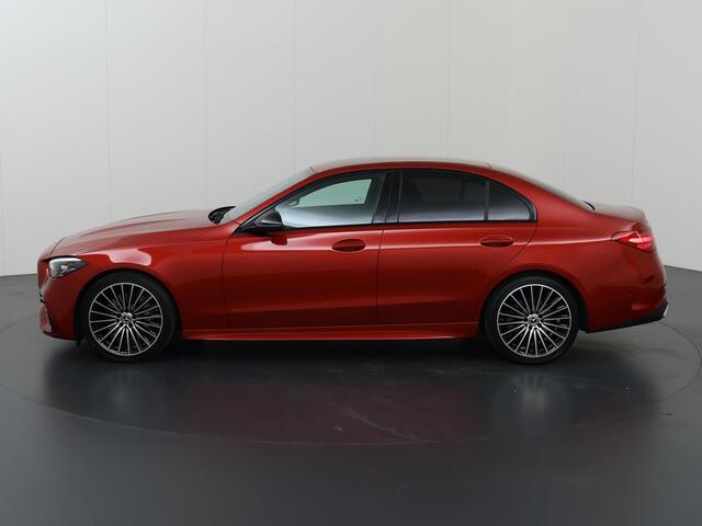 Mercedes-Benz C-KLASSE 180 AMG Line | Night | Multispaaks velgen | Achteruitrijcamera | Stoelverwarming |