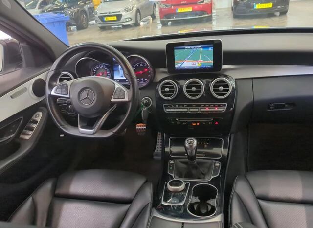 Mercedes-Benz C-KLASSE Estate 160 Amg Line / Panoramadak / Nightpakket / Leder / Pdc.+Camera / Airco-ecc. / Cruise-ctr. / Apk 11-2026