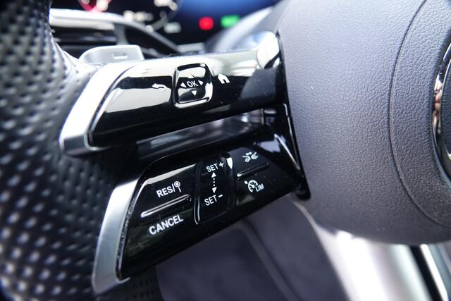 Mercedes-Benz C-KLASSE 300 e AMG Line | Panoramadak | Trekhaak | NAP |