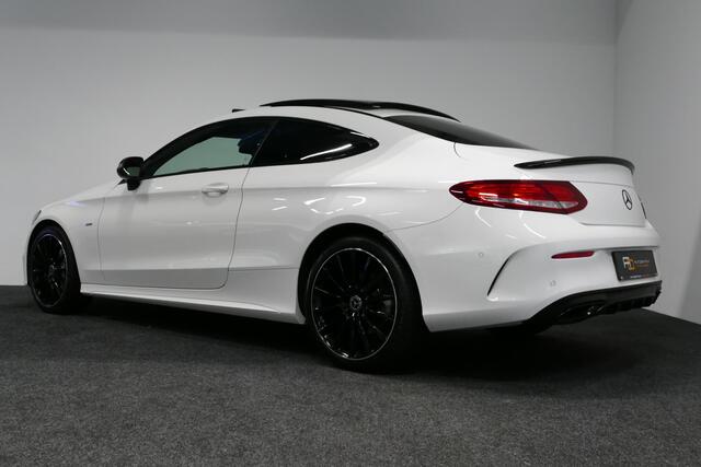 Mercedes-Benz C-KLASSE Coupé 200 AMG Line Night Edition / Panoramadak / Apple Carplay - Android Auto / Stoelverwarming / 19'' LMV / Navigatie / Cruise Control / Night Pakket / LED koplampen / Agility Control