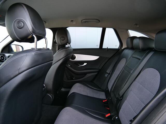 Mercedes-Benz C-KLASSE Estate 180 Business Solution Navigatie / Camera / DAB / Sfeerverlichting