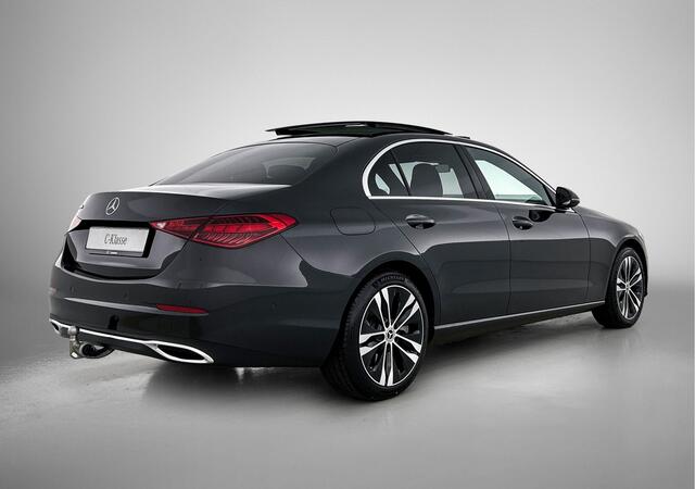 Mercedes-Benz C-KLASSE 300 e Business Solution Luxury | Winterpakket | Trekhaak | Warmtewerend, donkergetint glas | Panoramaschuifdak | GUARD 360° Plus | 18 inch vijf-dubbelspaaks lichtmetalen velgen |