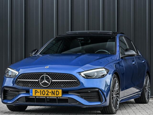 Mercedes-Benz C-KLASSE 180 AMG Line | NL-Auto | Panoramadak | Night-Pakket | Ambiance Interieur | Camera | Elektr. Verst. Voorstoelen + Verwarming |