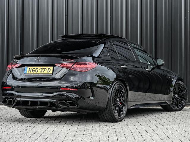 Mercedes-Benz C-KLASSE AMG 63 S E Performance | Achterasbesturing | Panoramadak | 360 Camera | Burmester | Memory seats | Carbon inleg | Ambiance interieur |