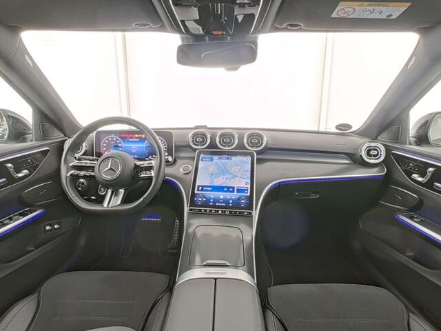 Mercedes-Benz C-KLASSE Estate 300 e AMG Plug-In Hybride AMG Line Premium | Night Pakket | Panorama Schuif-Kanteldak | Trekhaak | 19 Inch AMG Velgen | Parkeerpakket met 360°-camera. Inclusief 24 maanden MB Certified garantie voor Europa.