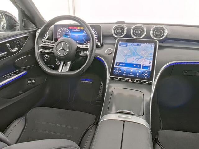 Mercedes-Benz C-KLASSE Estate 300 e AMG Plug-In Hybride AMG Line Premium | Night Pakket | Panorama Schuif-Kanteldak | Trekhaak | 19 Inch AMG Velgen | Parkeerpakket met 360°-camera. Inclusief 24 maanden MB Certified garantie voor Europa.