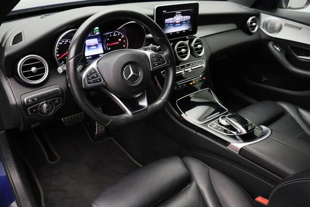 Mercedes-Benz C-KLASSE Estate 350 e Business Solution AMG 2017 | Airco | Trekhaak | Navigatie | Burmester Audio | Schuifkantel Dak | Stoelverwarming | DAB Radio | Achteruitrij Camera | Cruise Control | Boekjes