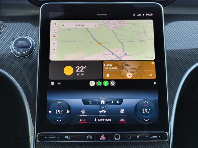 Mercedes-Benz C-KLASSE 200 Launch Edition AMG Line / Trekgewicht 1.800 kg / Wegklapbare trekhaak / Glazen schuif- en kanteldak / Cruise control / Achteruitrijcamera / Stoelverwarming / Climate control / Apple Carplay Android Auto /
