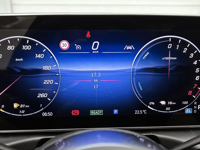 Mercedes-Benz C-KLASSE 300 e Business Solution Luxury | Winterpakket | Parkeerpakket | Trekhaak | Warmtewerend, donkergetint glas | Panoramaschuifdak | GUARD 360° Plus | 18 inch vijf-dubbelspaaks lichtmetalen velgen |