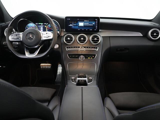 Mercedes-Benz C-KLASSE Estate 300 e Premium Pack | AMG | Night | Panoramadak | Burmester | Widescreen | Stoelverwarming |