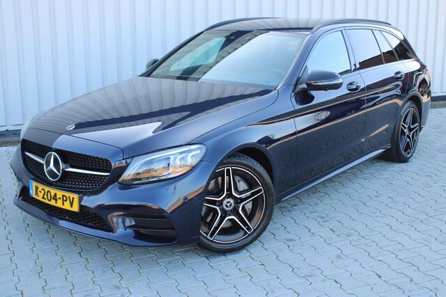 Mercedes-Benz C-KLASSE Estate 300 e Business Solution AMG Limited | Incl. 12 maanden garantie | Apple CarPlay | 360° camera | Sportstoelen met verwarming | Alcantara | DAB | Draadloos laden | Zwarte hemel | Elektrische Achterklep | Cruise control |