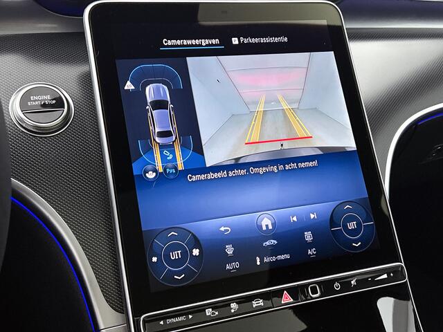 Mercedes-Benz C-KLASSE 300 e Business Solution Luxury | Winterpakket | Trekhaak | Panoramaschuifdak | Warmtewerend, donkergetint glas | GUARD 360° Plus | Sierdelen diamantpatroon zilvergrijs | 18 inch vijf-dubbelspaaks lichtmetalen velgen |