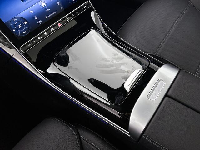 Mercedes-Benz C-KLASSE 300 e Business Solution Luxury | Winterpakket | Trekhaak | Panoramaschuifdak | Warmtewerend, donkergetint glas | GUARD 360° Plus | Sierdelen diamantpatroon zilvergrijs | 18 inch vijf-dubbelspaaks lichtmetalen velgen |