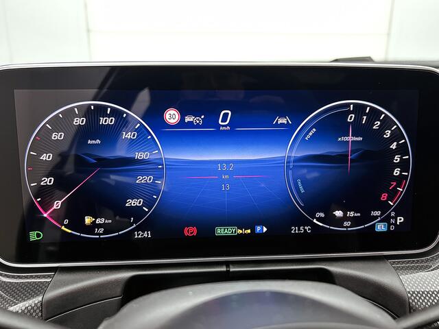 Mercedes-Benz C-KLASSE 300 e 140 Years Edition | Comfortpakket Plus | Nightpakket | Winterpakket | Parkeerpakket met 360°-camera | Panoramaschuifdak | 360° camera | DISTRONIC | GUARD 360° Plus | 19" multispaaks lichtmetalen AMG-velgen |