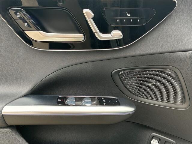 Mercedes-Benz C-KLASSE Estate 300e T AVANTGARDE ** LED, PANO, DISTR, TREKH, MEM, BURMESTER, 18-inch LMV ** Ex MB-AG ** ** INFORMEER OOK NAAR ONZE AANTREKKELIJKE FINANCIAL-LEASE TARIEVEN **