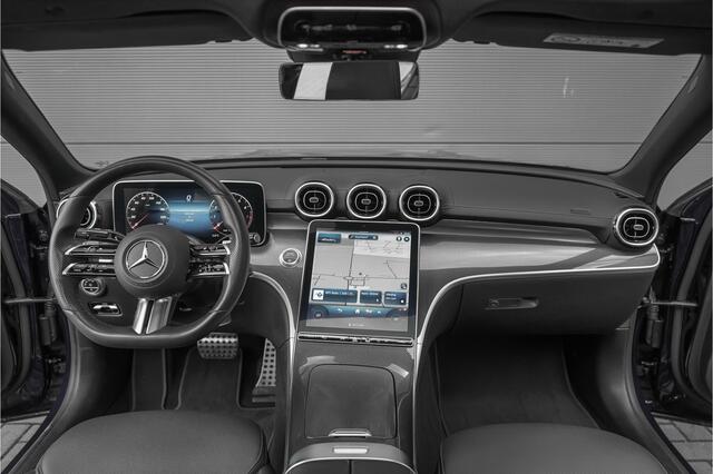 Mercedes-Benz C-KLASSE 200 Launch Edition AMG Line Pano Trekhaak Camera Stoelverw