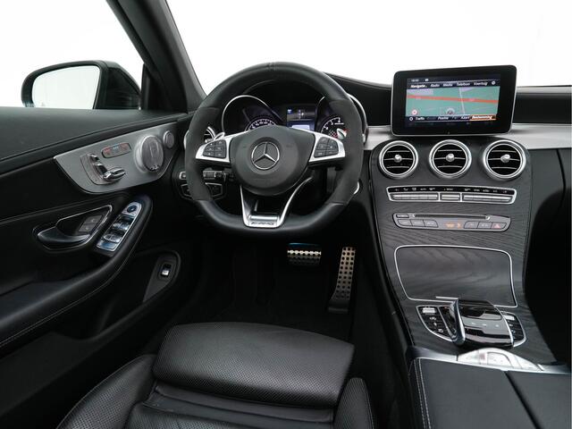 Mercedes-Benz C-KLASSE Cabrio AMG 43 4MATIC Night Edition Aut. *LEDER | BURMESTER-AUDIO | FULL-LED | HEATED/VENTILATED-SPORTSEATS | NAVI-FULLMAP | SHIFTPADDLES | CAMERA | BLINDSPOT | ADAPTIVE-CRUISE | LANE-ASSIST | KEYLESS | AMBIENTLIGHT | MEMORY ..