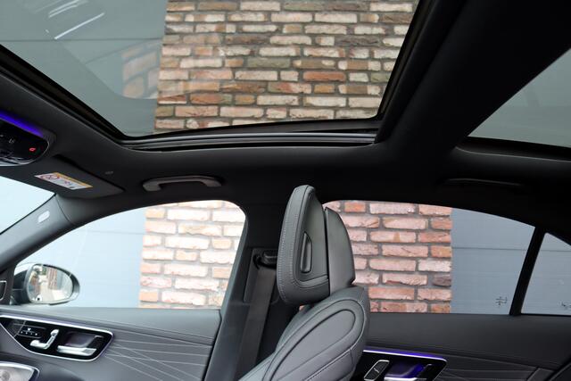 Mercedes-Benz C-KLASSE 400 e 4MATIC AMG Line | Distronic+ | Panoramadak | Nappa Leder | Burmester | Memory | Digital Light | HUD | Verwarmd Stuurwiel | Keyless Go | Surround Camera |