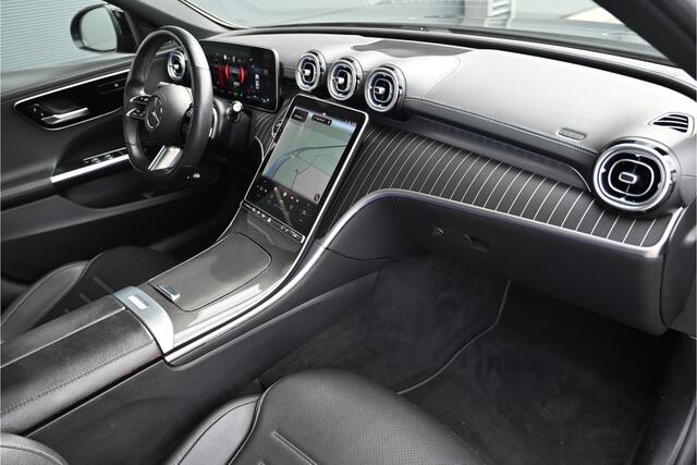 Mercedes-Benz C-KLASSE 300e AMG / SCHUIFDAK / C63 / LEDER / CAMERA / SFEERVERLICHTING / LED / 19"
