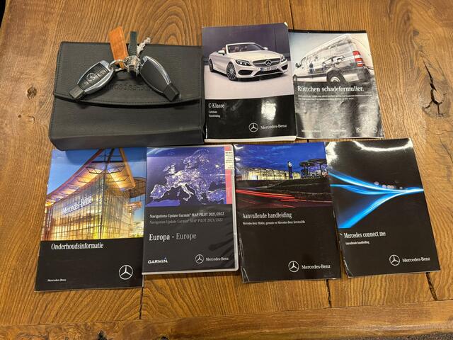 Mercedes-Benz C-KLASSE Cabrio 180 AMG | Airscarf | Burmester | 360 Camera | Origineel Nederlands | Cruise control | Climate control | Navigatie | Stoelverwarming | Elek. inklapbare spiegels