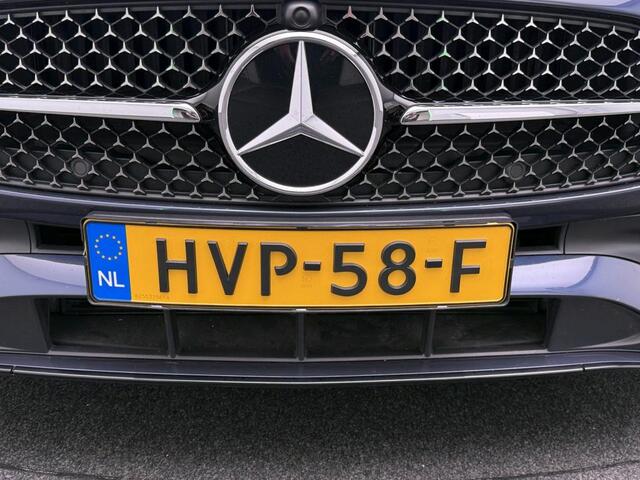 Mercedes-Benz C-KLASSE 300 e Star Edition LIMITED AMG Line | Night Pakket | Panorama Schuif-Kanteldak | Parkeerpakket met achteruitrijcamera | Alarm | Sfeerverlichting. Inclusief 24 maanden Mercedes-Benz Certified garantie voor Europa.