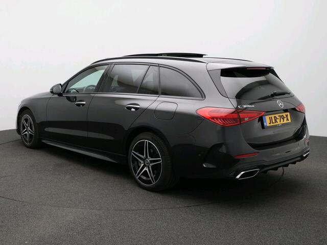 Mercedes-Benz C-KLASSE Estate 300 e Business Solution AMG AMG Line | Night Pakket | Panorama Schuif-Kanteldak | Parkeerpakket met 360°-camera | Alarm Klasse 3. Inclusief 24 maanden Mercedes-Benz Certified garantie voor Europa.