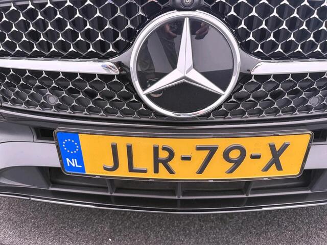 Mercedes-Benz C-KLASSE Estate 300 e Business Solution AMG AMG Line | Night Pakket | Panorama Schuif-Kanteldak | Parkeerpakket met 360°-camera | Alarm Klasse 3. Inclusief 24 maanden Mercedes-Benz Certified garantie voor Europa.