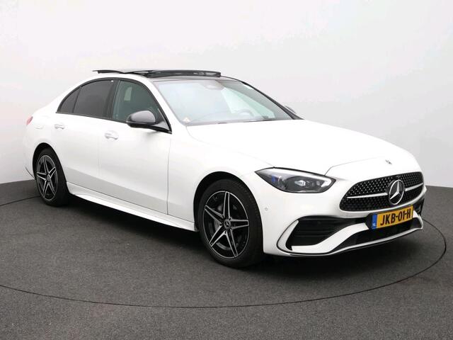 Mercedes-Benz C-KLASSE 300 e Business Solution AMG AMG Line | Night Pakket | Panorama Schuif-Kanteldak | Parkeerpakket met 360°-camera | Alarm | Sfeerverlichting | Digital Licht. Inclusief 24 maanden Mercedes-Benz Certified garantie voor Europa.