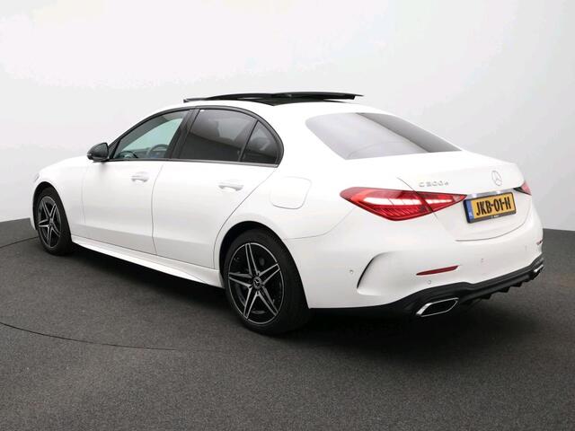 Mercedes-Benz C-KLASSE 300 e Business Solution AMG AMG Line | Night Pakket | Panorama Schuif-Kanteldak | Parkeerpakket met 360°-camera | Alarm | Sfeerverlichting | Digital Licht. Inclusief 24 maanden Mercedes-Benz Certified garantie voor Europa.