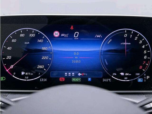 Mercedes-Benz C-KLASSE 300 e Business Solution AMG AMG Line | Night Pakket | Panorama Schuif-Kanteldak | Parkeerpakket met 360°-camera | Alarm | Sfeerverlichting | Digital Licht. Inclusief 24 maanden Mercedes-Benz Certified garantie voor Europa.