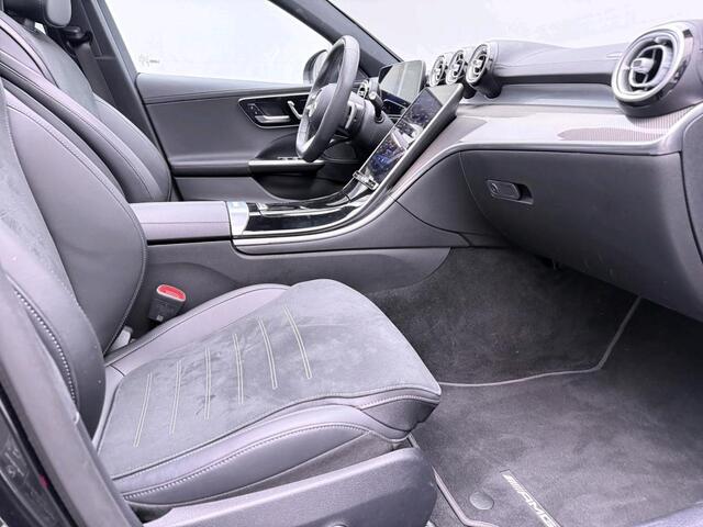 Mercedes-Benz C-KLASSE Estate 300 e Business Solution AMG Trekhaak |AMG Line | Night Pakket | Panorama Schuif-Kanteldak | Parkeerpakket met 360°-camera | Alarm Klasse 3. Inclusief 24 maanden Mercedes-Benz Certified garantie voor Europa.